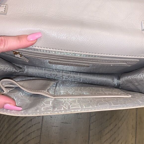 Danielle Nicole crossbody purse - Picture 9 of 15